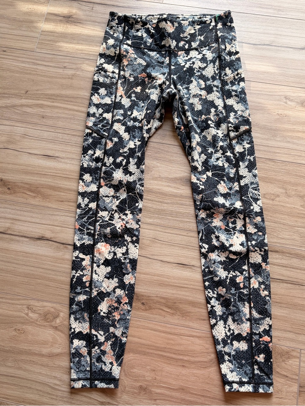 Lululemon Abstract Floral Print Leggings Size 6